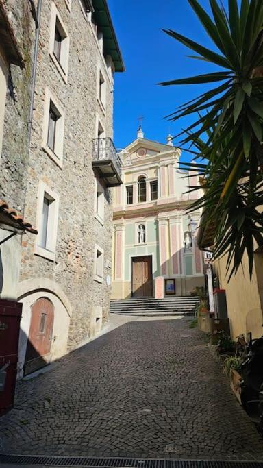 Car.Lo. Casa Vacanze Dolceacqua Luaran gambar
